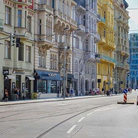 Mn6 Luxury Suites By Adrez Prag Dış mekan fotoğraf