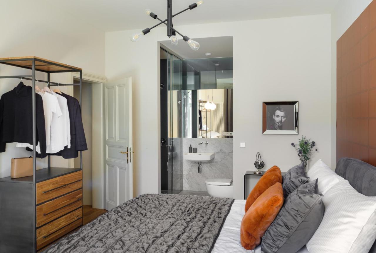 Mn6 Luxury Suites By Adrez Prag Dış mekan fotoğraf
