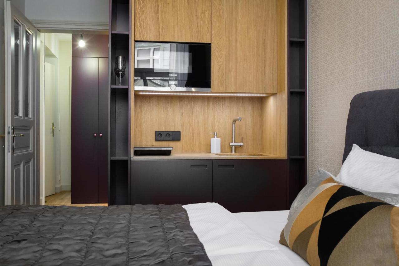 Mn6 Luxury Suites By Adrez Prag Dış mekan fotoğraf