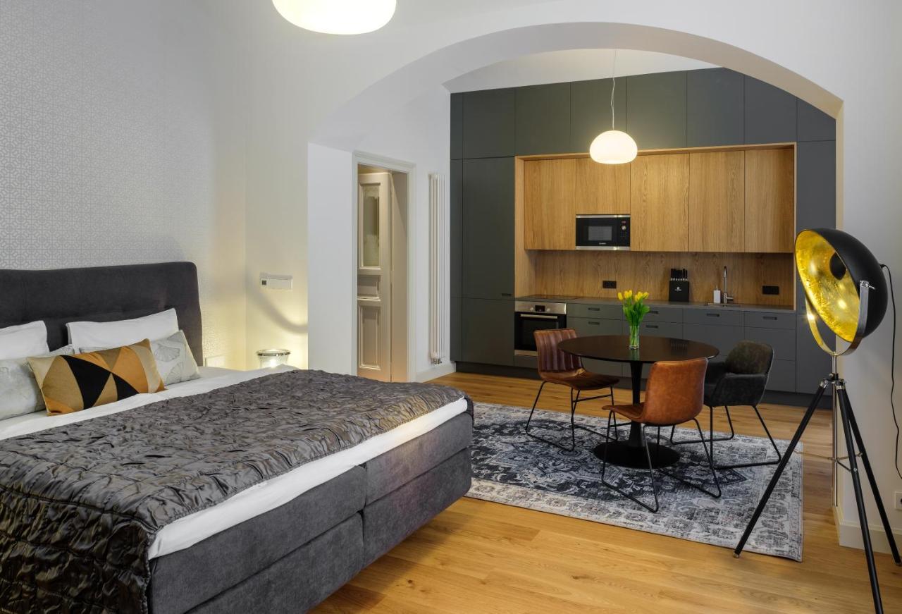 Mn6 Luxury Suites By Adrez Prag Dış mekan fotoğraf