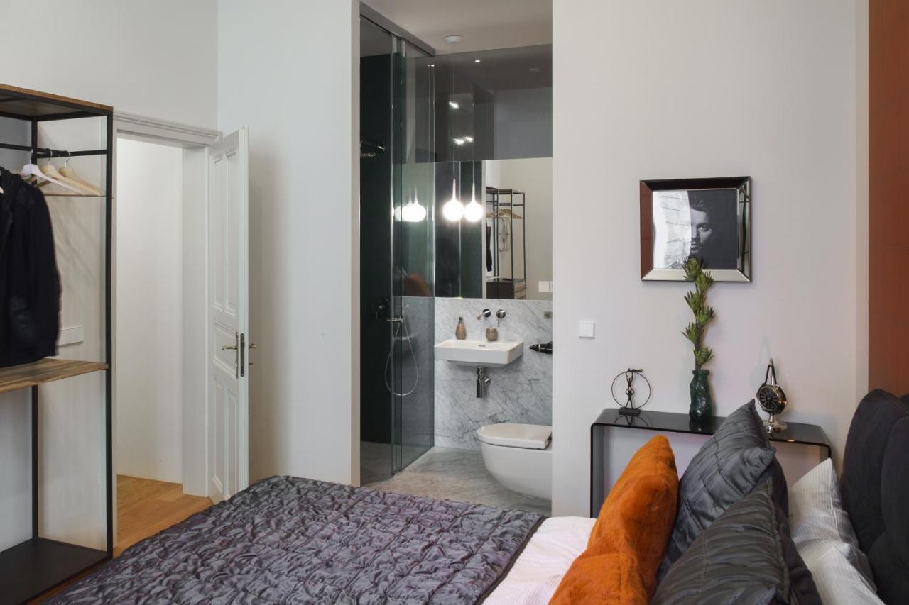 Mn6 Luxury Suites By Adrez Prag Dış mekan fotoğraf